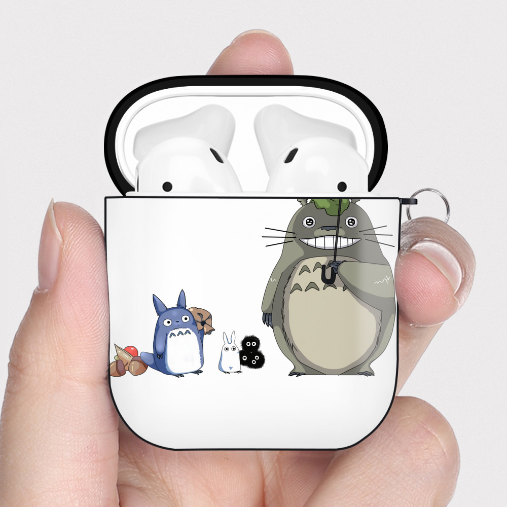 （画像用） となりのトトロ 草壁メイ 草壁サツキ My Neighbor Totoro Satsuki Kusakabe Mei Kusakabe AirPods 第2世代保護ケース ハードシェル ブラック 耐衝撃・防指紋・カラビナ付き