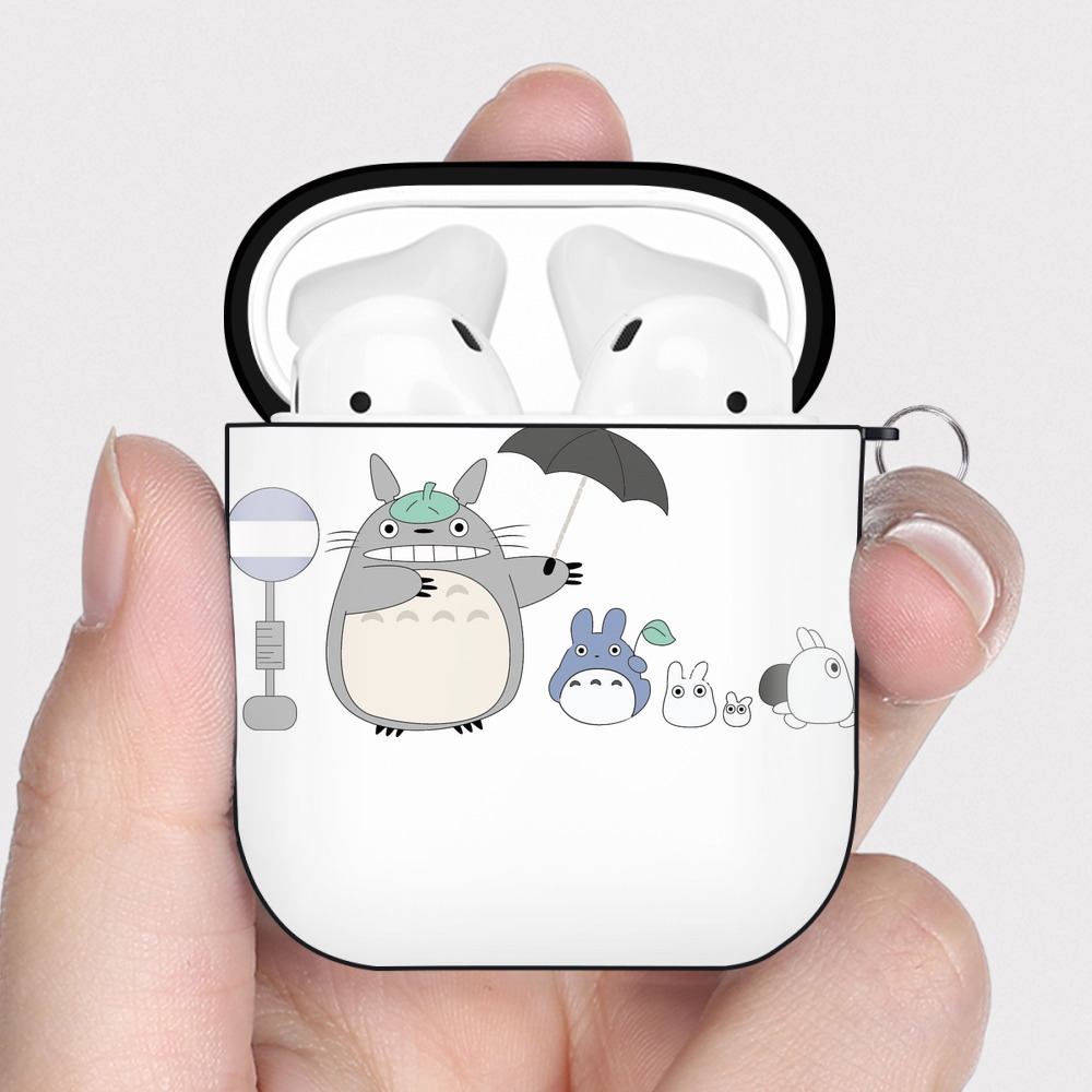 （画像用） となりのトトロ 草壁メイ 草壁サツキ My Neighbor Totoro Satsuki Kusakabe Mei Kusakabe AirPods 第2世代保護ケース ハードシェル ブラック 耐衝撃・防指紋・カラビナ付き