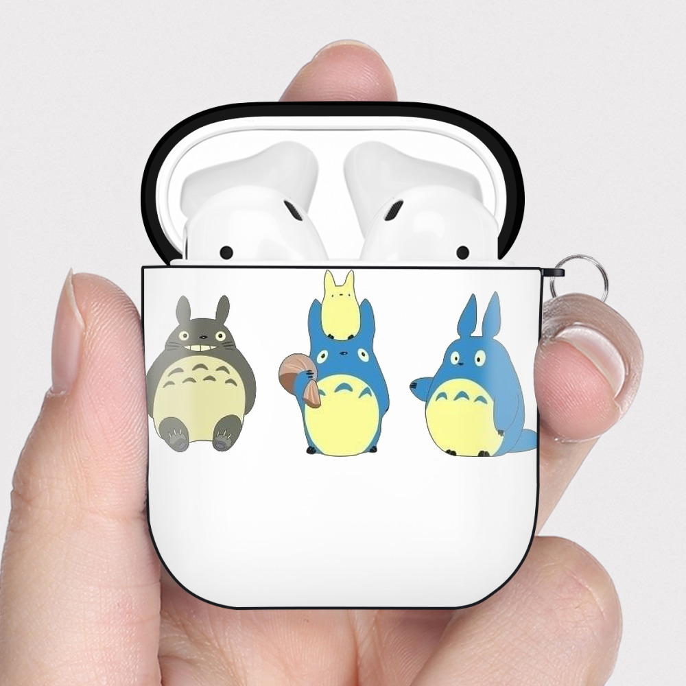 （画像用） となりのトトロ 草壁メイ 草壁サツキ My Neighbor Totoro Satsuki Kusakabe Mei Kusakabe AirPods 第2世代保護ケース ハードシェル ブラック 耐衝撃・防指紋・カラビナ付き