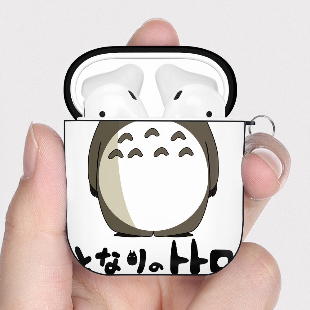 （画像用） となりのトトロ 草壁メイ 草壁サツキ My Neighbor Totoro Satsuki Kusakabe Mei Kusakabe AirPods 第2世代保護ケース ハードシェル ブラック 耐衝撃・防指紋・カラビナ付き