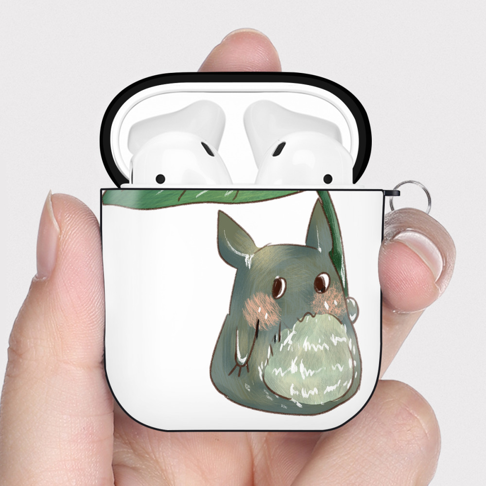 （画像用） となりのトトロ 草壁メイ 草壁サツキ My Neighbor Totoro Satsuki Kusakabe Mei Kusakabe AirPods 第2世代保護ケース ハードシェル ブラック 耐衝撃・防指紋・カラビナ付き