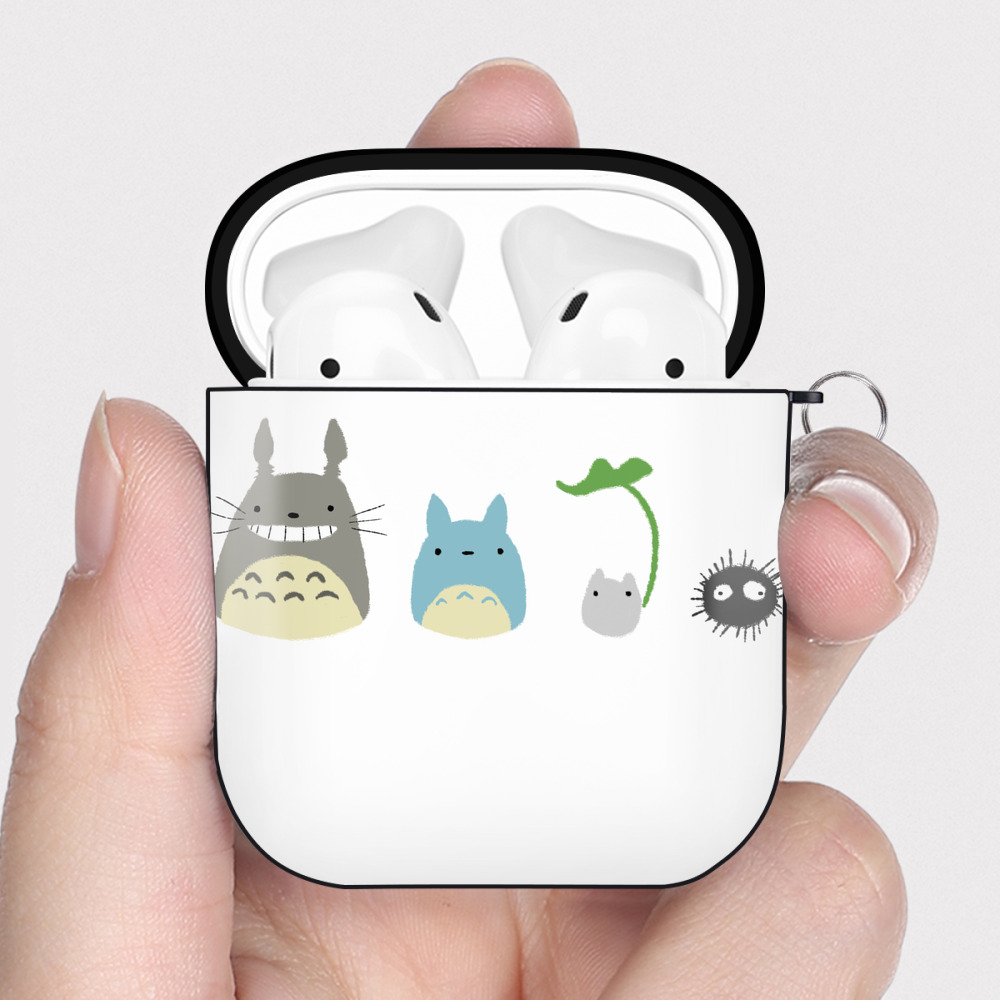 （画像用） となりのトトロ 草壁メイ 草壁サツキ My Neighbor Totoro Satsuki Kusakabe Mei Kusakabe AirPods 第2世代保護ケース ハードシェル ブラック 耐衝撃・防指紋・カラビナ付き