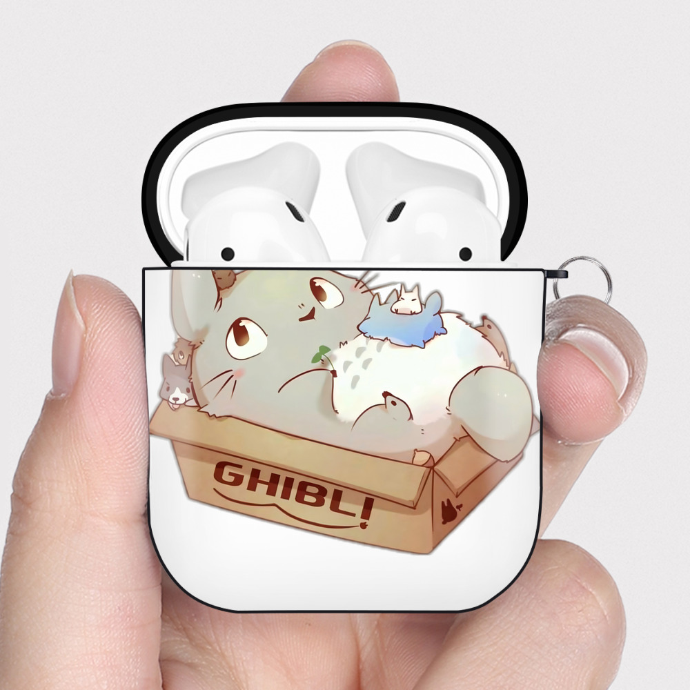 （画像用） となりのトトロ 草壁メイ 草壁サツキ My Neighbor Totoro Satsuki Kusakabe Mei Kusakabe AirPods 第2世代保護ケース ハードシェル ブラック 耐衝撃・防指紋・カラビナ付き