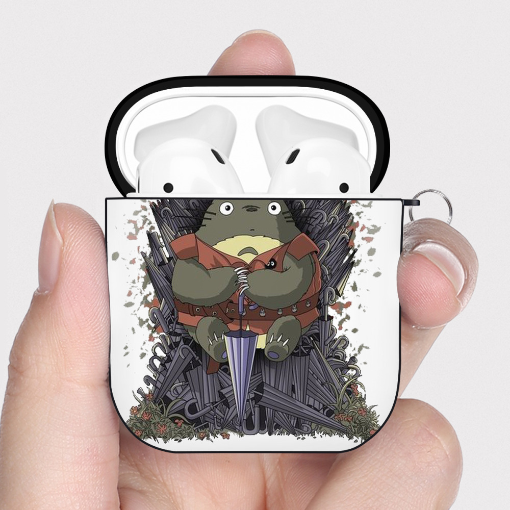 （画像用） となりのトトロ 草壁メイ 草壁サツキ My Neighbor Totoro Satsuki Kusakabe Mei Kusakabe AirPods 第2世代保護ケース ハードシェル ブラック 耐衝撃・防指紋・カラビナ付き