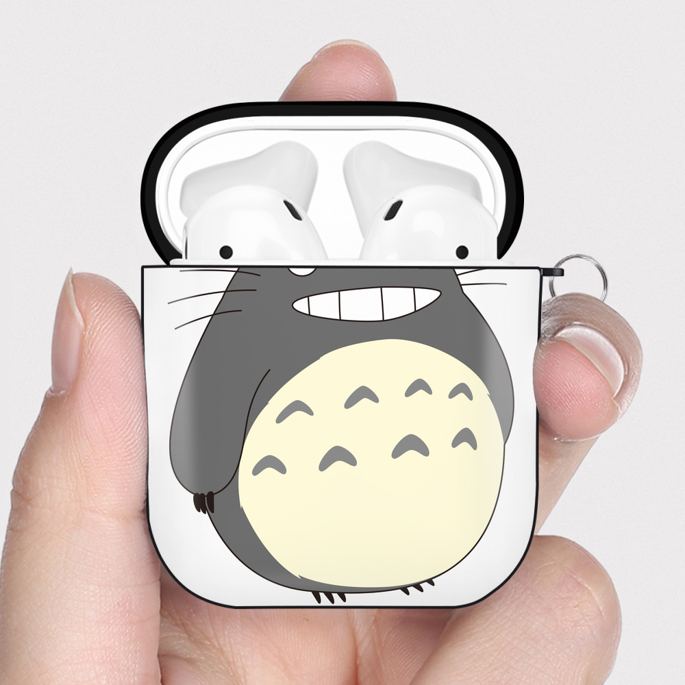 （画像用） となりのトトロ 草壁メイ 草壁サツキ My Neighbor Totoro Satsuki Kusakabe Mei Kusakabe AirPods 第2世代保護ケース ハードシェル ブラック 耐衝撃・防指紋・カラビナ付き