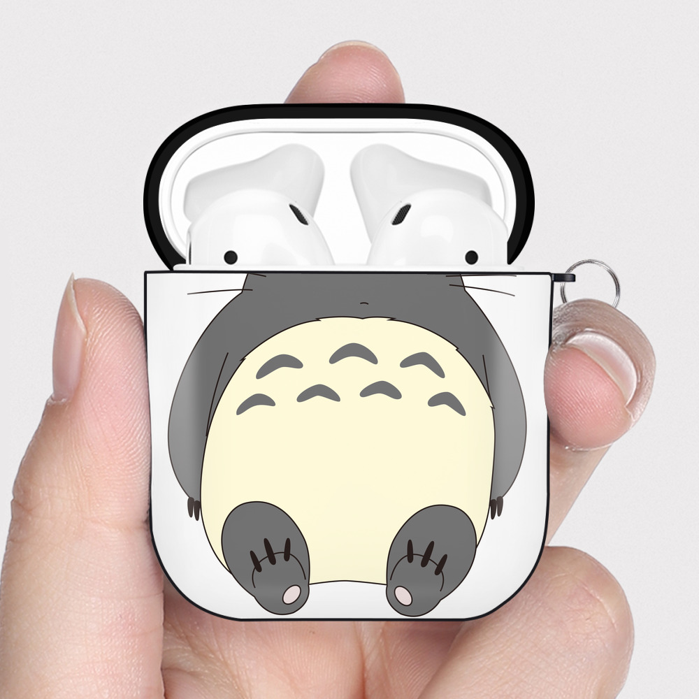 （画像用） となりのトトロ 草壁メイ 草壁サツキ My Neighbor Totoro Satsuki Kusakabe Mei Kusakabe AirPods 第2世代保護ケース ハードシェル ブラック 耐衝撃・防指紋・カラビナ付き