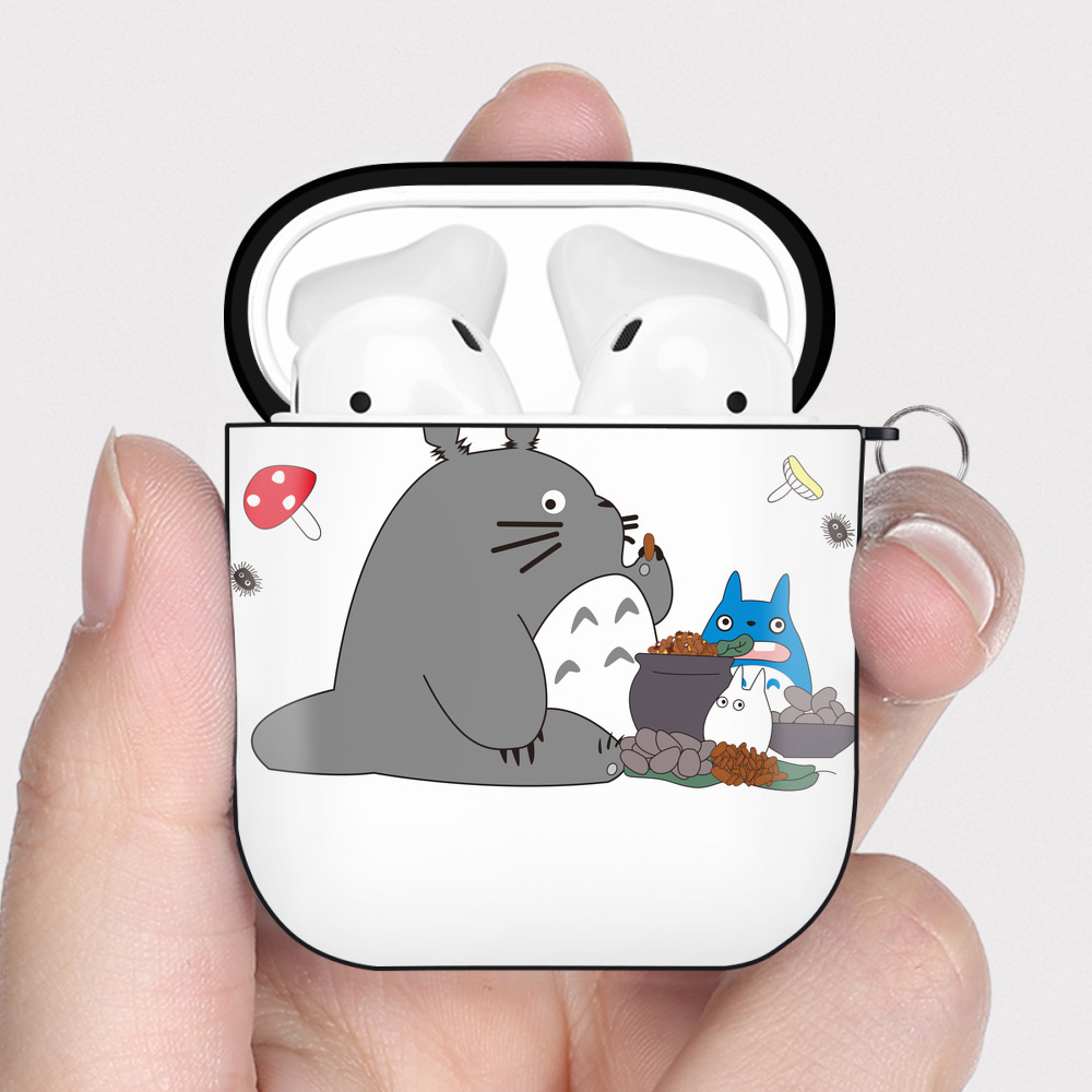 （画像用） となりのトトロ 草壁メイ 草壁サツキ My Neighbor Totoro Satsuki Kusakabe Mei Kusakabe AirPods 第2世代保護ケース ハードシェル ブラック 耐衝撃・防指紋・カラビナ付き