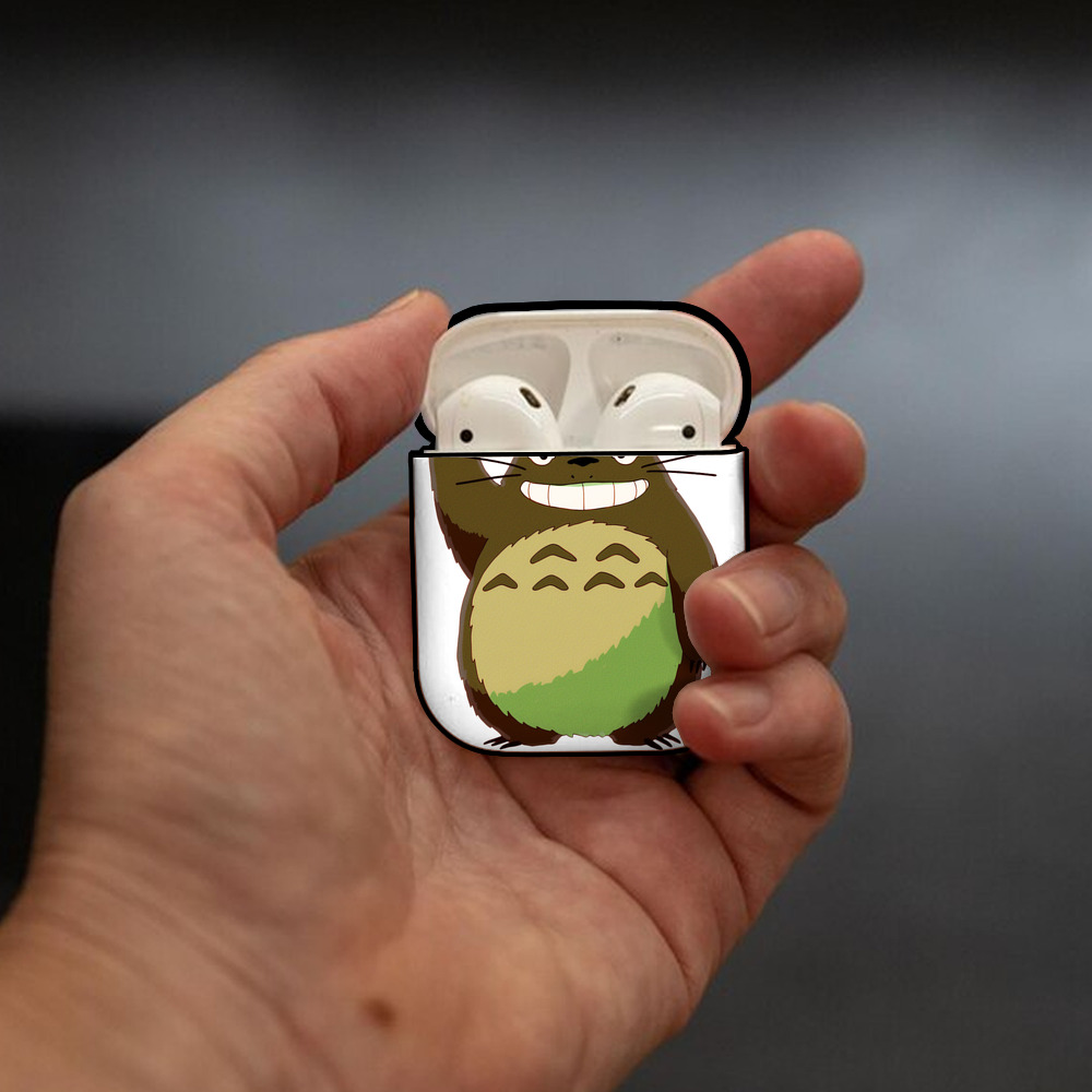 となりのトトロ 草壁メイ 草壁サツキ My Neighbor Totoro Satsuki Kusakabe Mei Kusakabe AirPods 第2世代保護ケース ハードシェル ブラック 耐衝撃・防指紋・カラビナ付き