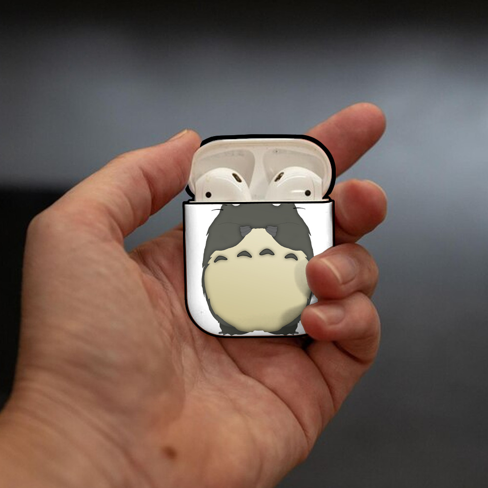 となりのトトロ 草壁メイ 草壁サツキ My Neighbor Totoro Satsuki Kusakabe Mei Kusakabe AirPods 第2世代保護ケース ハードシェル ブラック 耐衝撃・防指紋・カラビナ付き