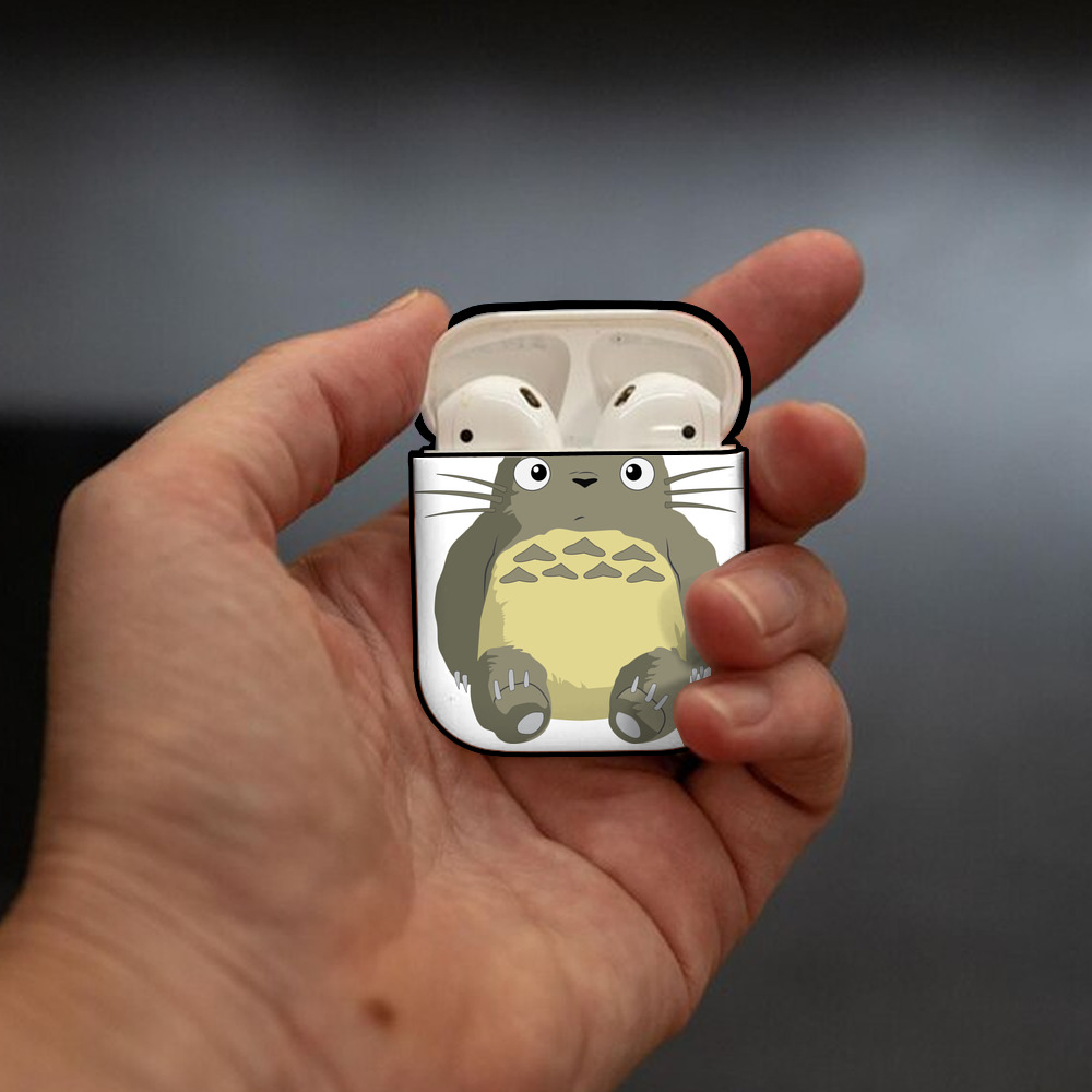 となりのトトロ 草壁メイ 草壁サツキ My Neighbor Totoro Satsuki Kusakabe Mei Kusakabe AirPods 第2世代保護ケース ハードシェル ブラック 耐衝撃・防指紋・カラビナ付き