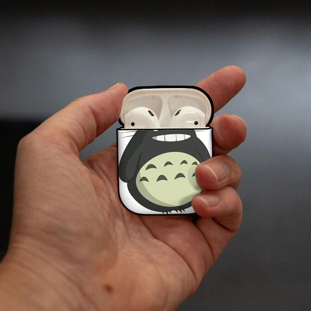 となりのトトロ 草壁メイ 草壁サツキ My Neighbor Totoro Satsuki Kusakabe Mei Kusakabe AirPods 第2世代保護ケース ハードシェル ブラック 耐衝撃・防指紋・カラビナ付き