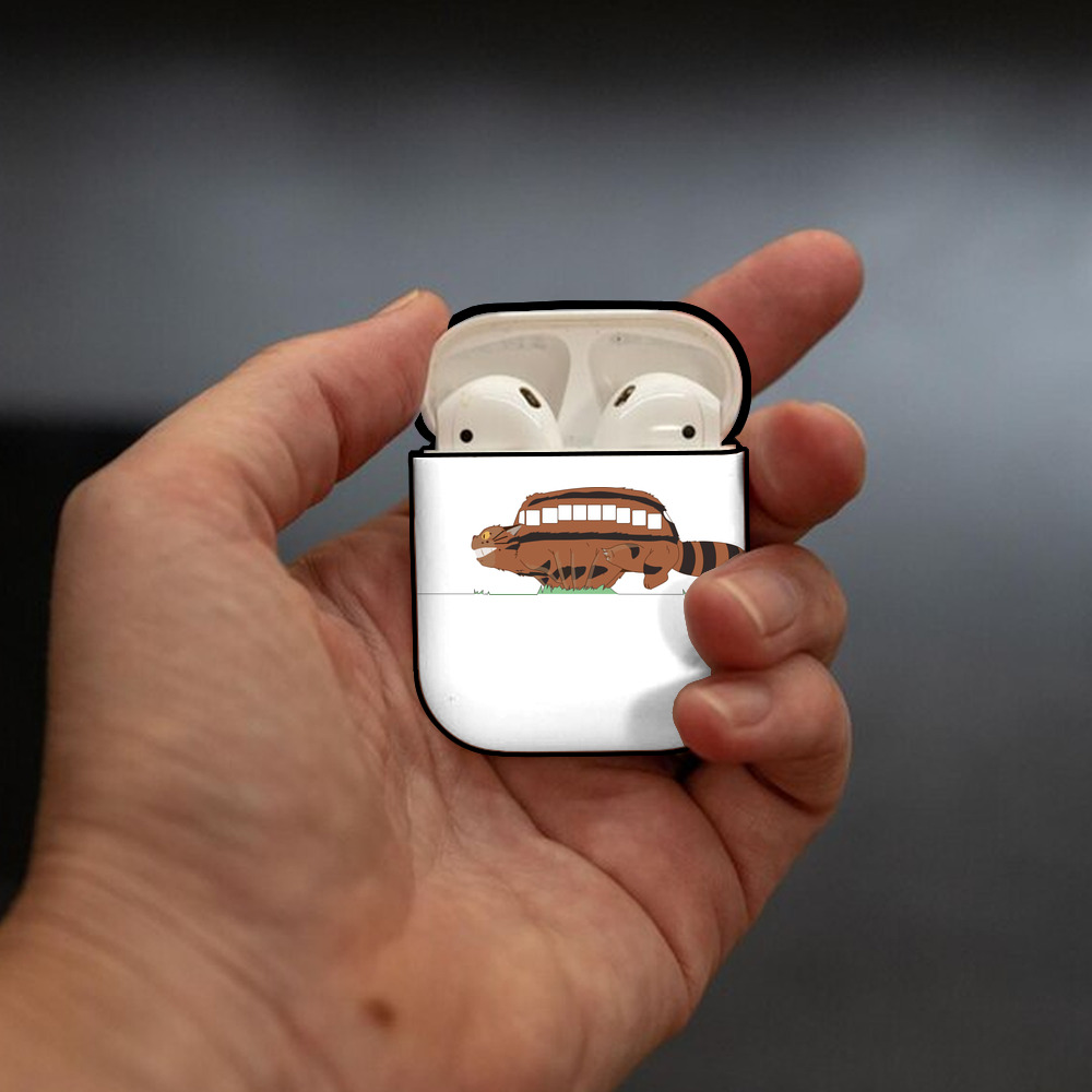 となりのトトロ 草壁メイ 草壁サツキ My Neighbor Totoro Satsuki Kusakabe Mei Kusakabe AirPods 第2世代保護ケース ハードシェル ブラック 耐衝撃・防指紋・カラビナ付き