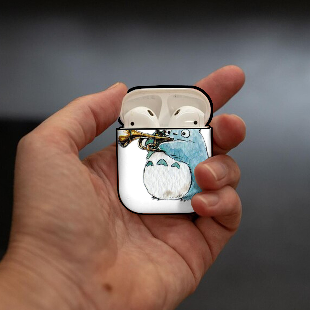 となりのトトロ 草壁メイ 草壁サツキ My Neighbor Totoro Satsuki Kusakabe Mei Kusakabe AirPods 第2世代保護ケース ハードシェル ブラック 耐衝撃・防指紋・カラビナ付き