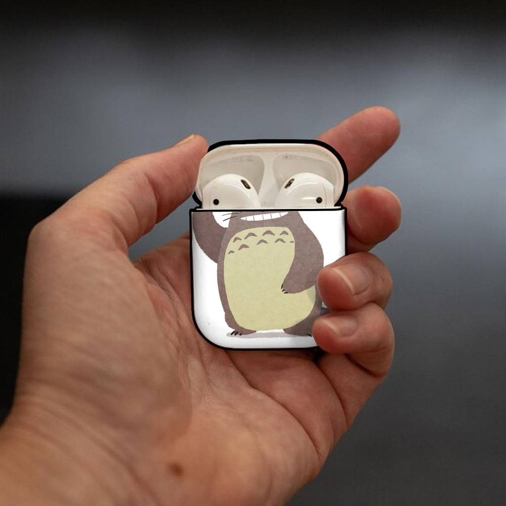 となりのトトロ 草壁メイ 草壁サツキ My Neighbor Totoro Satsuki Kusakabe Mei Kusakabe AirPods 第2世代保護ケース ハードシェル ブラック 耐衝撃・防指紋・カラビナ付き