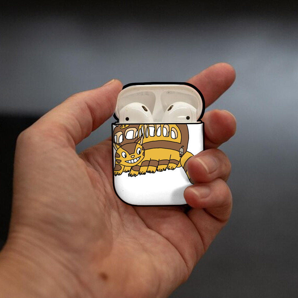 となりのトトロ 草壁メイ 草壁サツキ My Neighbor Totoro Satsuki Kusakabe Mei Kusakabe AirPods 第2世代保護ケース ハードシェル ブラック 耐衝撃・防指紋・カラビナ付き
