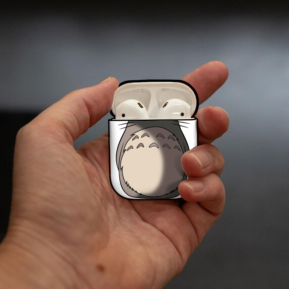 となりのトトロ 草壁メイ 草壁サツキ My Neighbor Totoro Satsuki Kusakabe Mei Kusakabe AirPods 第2世代保護ケース ハードシェル ブラック 耐衝撃・防指紋・カラビナ付き