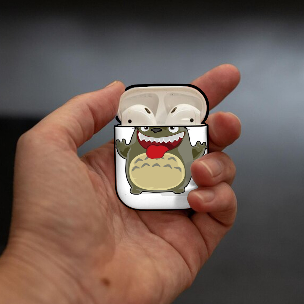 となりのトトロ 草壁メイ 草壁サツキ My Neighbor Totoro Satsuki Kusakabe Mei Kusakabe AirPods 第2世代保護ケース ハードシェル ブラック 耐衝撃・防指紋・カラビナ付き