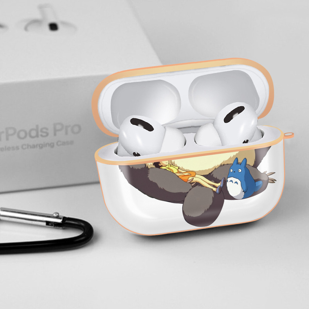 となりのトトロ 草壁メイ 草壁サツキ My Neighbor Totoro Satsuki Kusakabe Mei Kusakabe 【AirPods Pro用】ハードシェル保護ケース｜耐衝撃・防指紋・カラビナ付き商品仕様