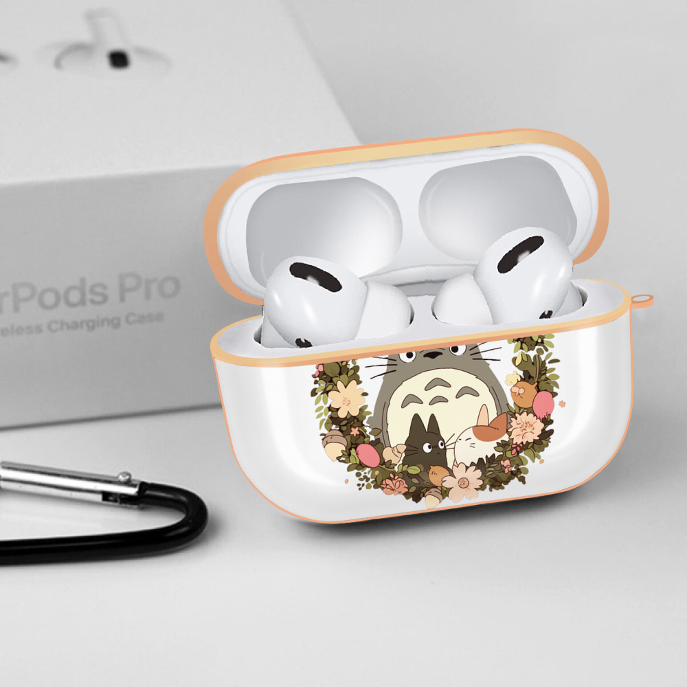 となりのトトロ 草壁メイ 草壁サツキ My Neighbor Totoro Satsuki Kusakabe Mei Kusakabe 【AirPods Pro用】ハードシェル保護ケース｜耐衝撃・防指紋・カラビナ付き商品仕様