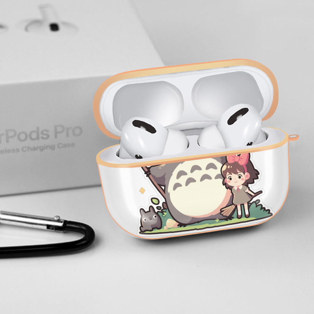 となりのトトロ 草壁メイ 草壁サツキ My Neighbor Totoro Satsuki Kusakabe Mei Kusakabe 【AirPods Pro用】ハードシェル保護ケース｜耐衝撃・防指紋・カラビナ付き商品仕様