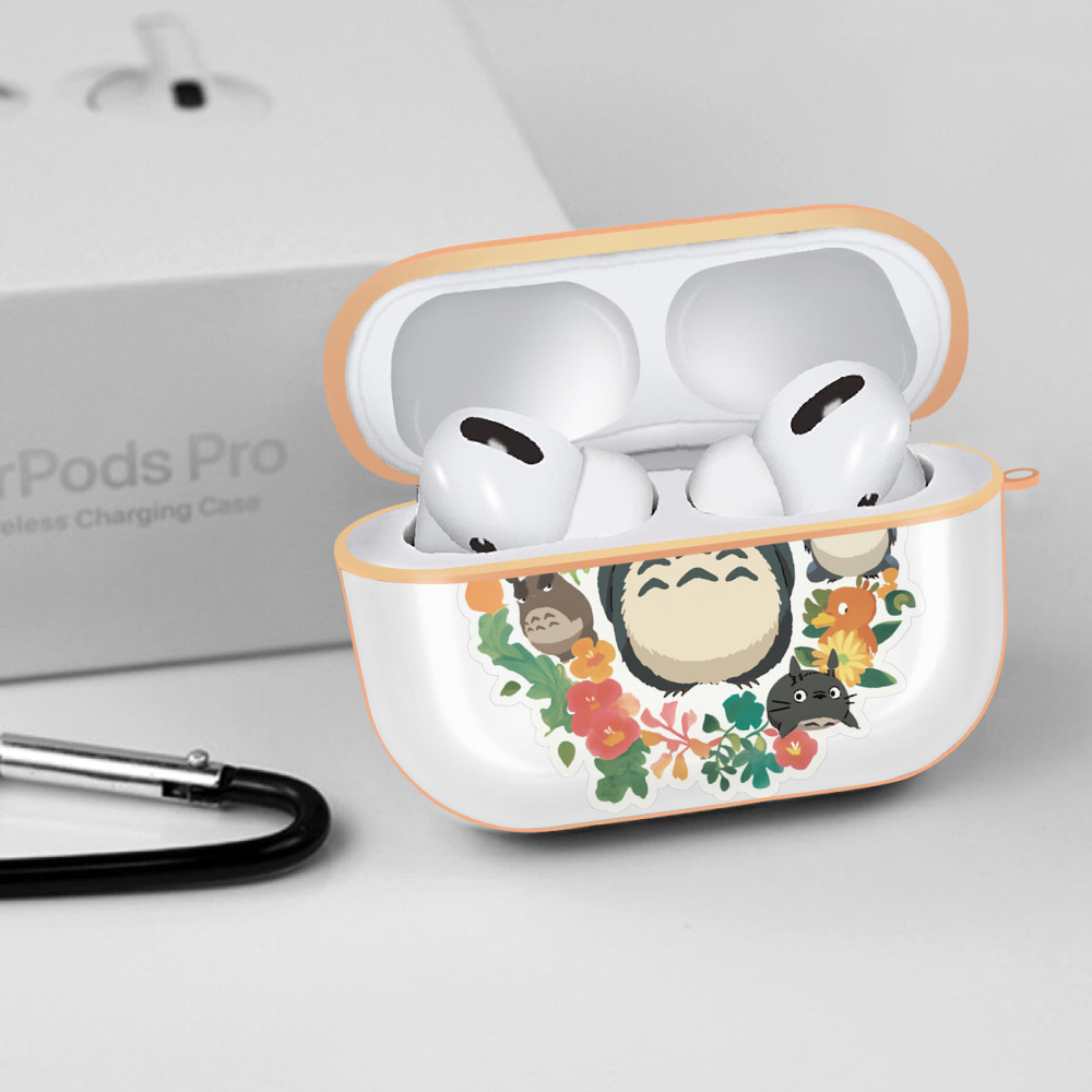 となりのトトロ 草壁メイ 草壁サツキ My Neighbor Totoro Satsuki Kusakabe Mei Kusakabe 【AirPods Pro用】ハードシェル保護ケース｜耐衝撃・防指紋・カラビナ付き商品仕様