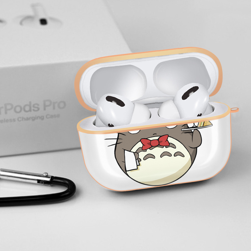 となりのトトロ 草壁メイ 草壁サツキ My Neighbor Totoro Satsuki Kusakabe Mei Kusakabe 【AirPods Pro用】ハードシェル保護ケース｜耐衝撃・防指紋・カラビナ付き商品仕様