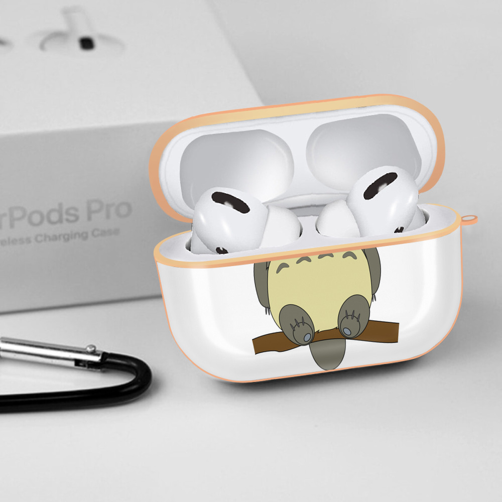 となりのトトロ 草壁メイ 草壁サツキ My Neighbor Totoro Satsuki Kusakabe Mei Kusakabe 【AirPods Pro用】ハードシェル保護ケース｜耐衝撃・防指紋・カラビナ付き商品仕様