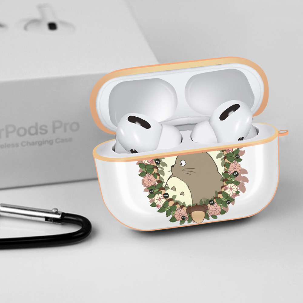となりのトトロ 草壁メイ 草壁サツキ My Neighbor Totoro Satsuki Kusakabe Mei Kusakabe 【AirPods Pro用】ハードシェル保護ケース｜耐衝撃・防指紋・カラビナ付き商品仕様