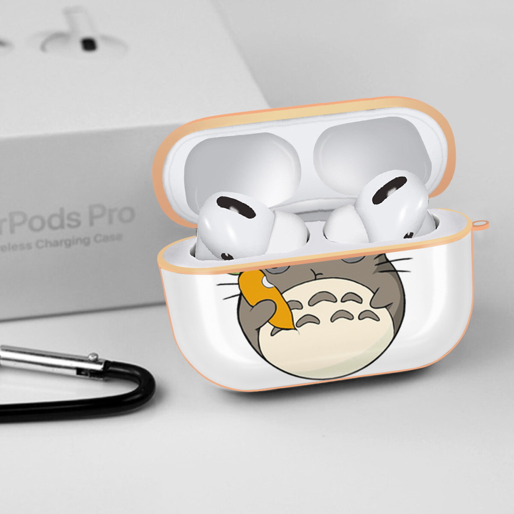 となりのトトロ 草壁メイ 草壁サツキ My Neighbor Totoro Satsuki Kusakabe Mei Kusakabe 【AirPods Pro用】ハードシェル保護ケース｜耐衝撃・防指紋・カラビナ付き商品仕様