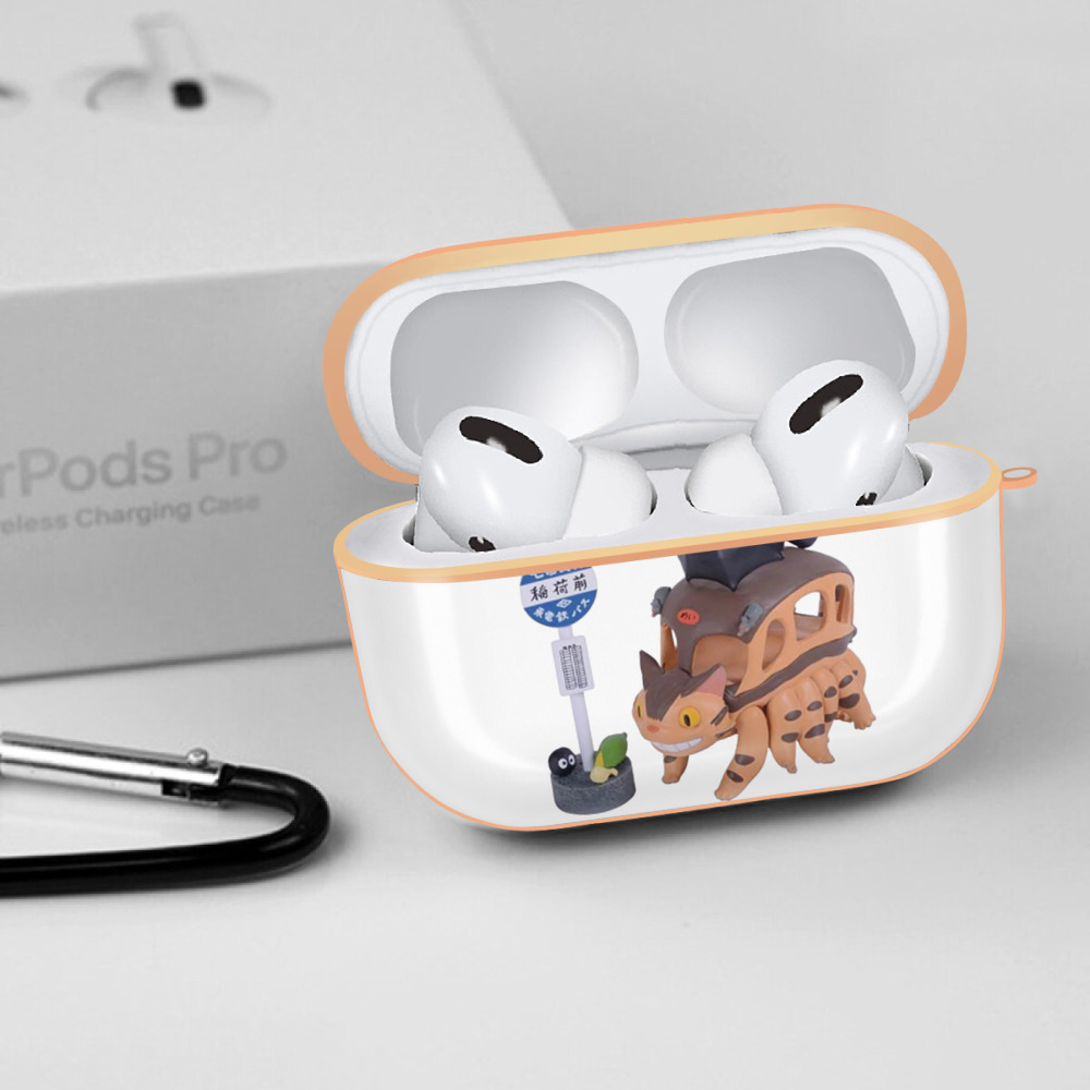 となりのトトロ 草壁メイ 草壁サツキ My Neighbor Totoro Satsuki Kusakabe Mei Kusakabe 【AirPods Pro用】ハードシェル保護ケース｜耐衝撃・防指紋・カラビナ付き商品仕様