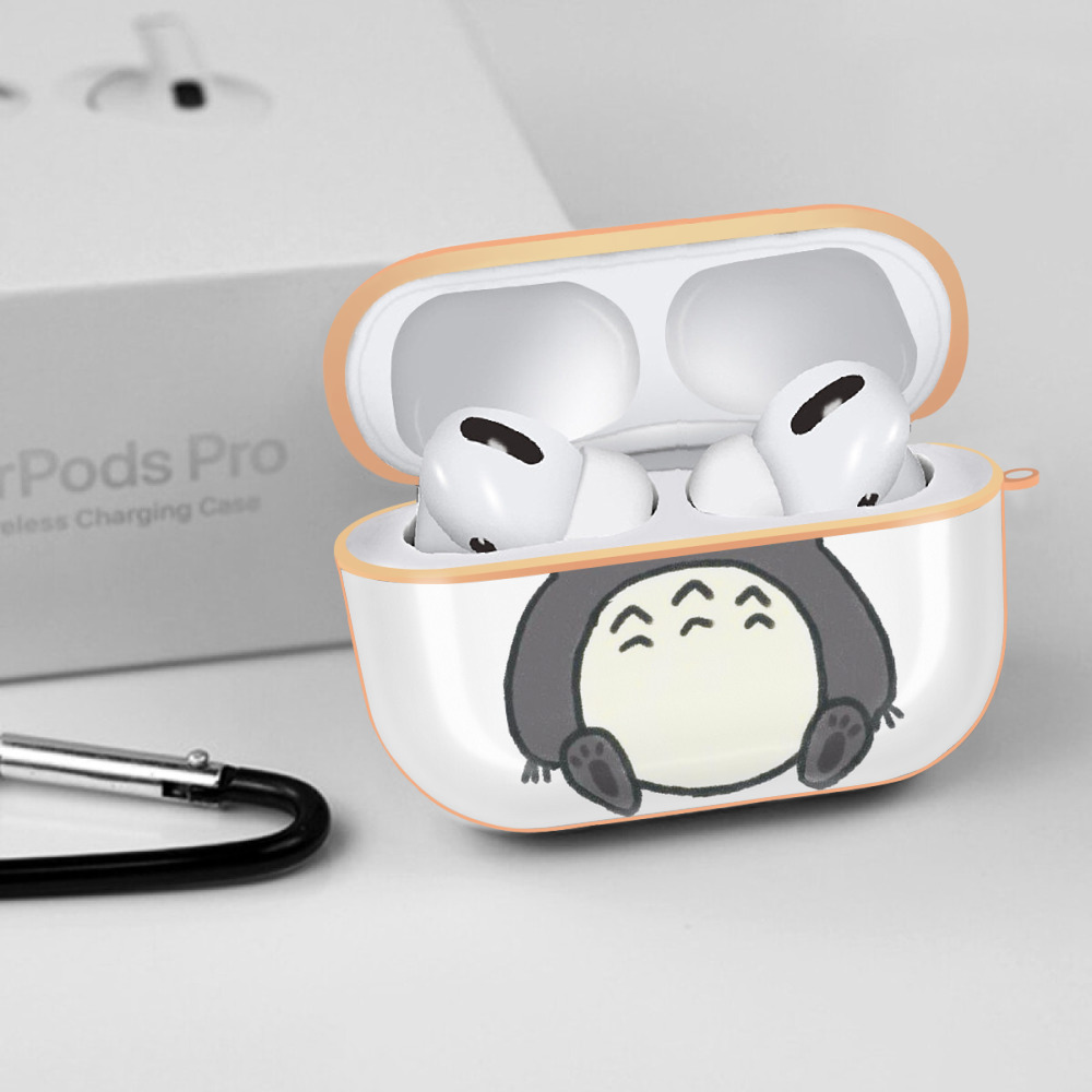 となりのトトロ 草壁メイ 草壁サツキ My Neighbor Totoro Satsuki Kusakabe Mei Kusakabe 【AirPods Pro用】ハードシェル保護ケース｜耐衝撃・防指紋・カラビナ付き商品仕様