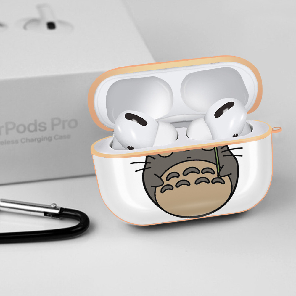 となりのトトロ 草壁メイ 草壁サツキ My Neighbor Totoro Satsuki Kusakabe Mei Kusakabe 【AirPods Pro用】ハードシェル保護ケース｜耐衝撃・防指紋・カラビナ付き商品仕様