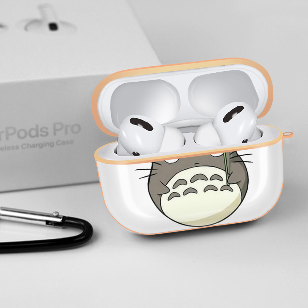 となりのトトロ 草壁メイ 草壁サツキ My Neighbor Totoro Satsuki Kusakabe Mei Kusakabe 【AirPods Pro用】ハードシェル保護ケース｜耐衝撃・防指紋・カラビナ付き商品仕様