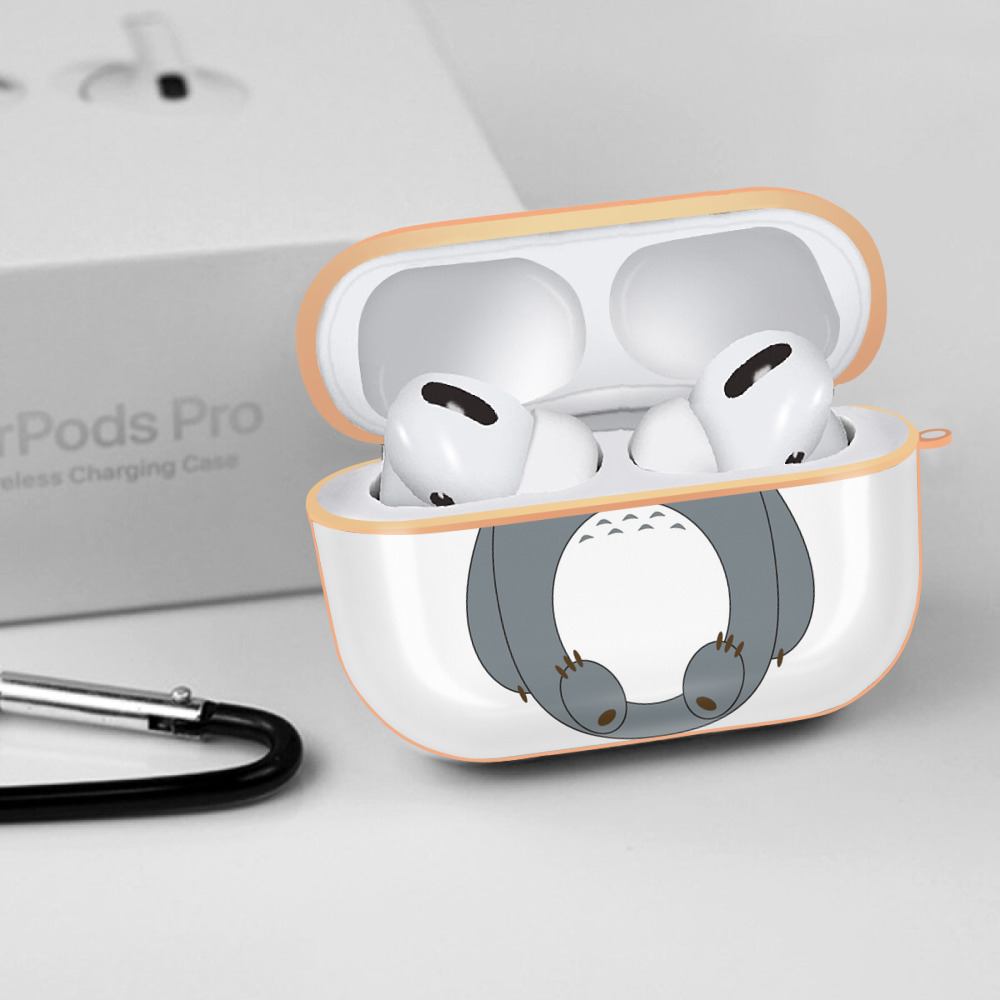 となりのトトロ 草壁メイ 草壁サツキ My Neighbor Totoro Satsuki Kusakabe Mei Kusakabe 【AirPods Pro用】ハードシェル保護ケース｜耐衝撃・防指紋・カラビナ付き商品仕様