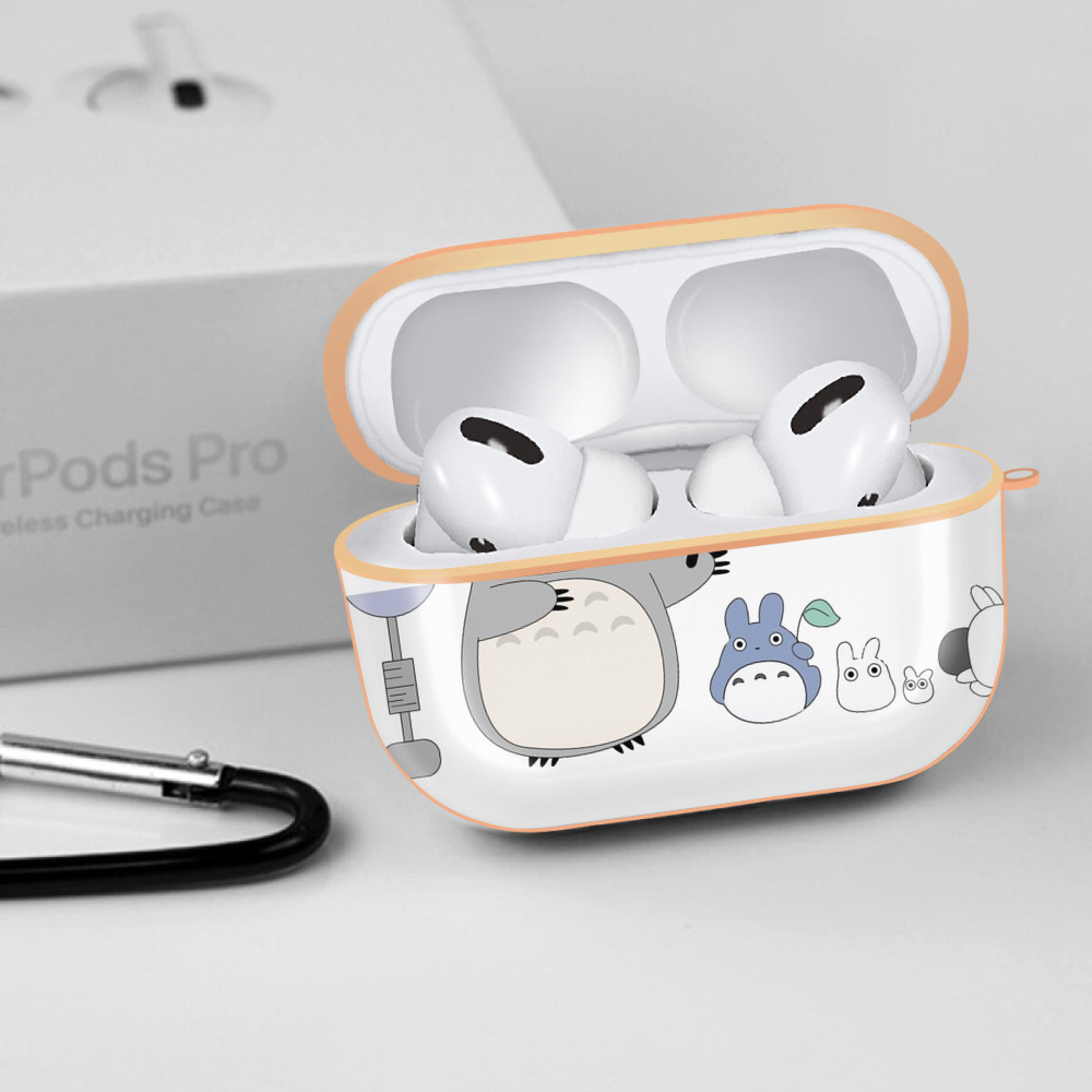 となりのトトロ 草壁メイ 草壁サツキ My Neighbor Totoro Satsuki Kusakabe Mei Kusakabe 【AirPods Pro用】ハードシェル保護ケース｜耐衝撃・防指紋・カラビナ付き商品仕様