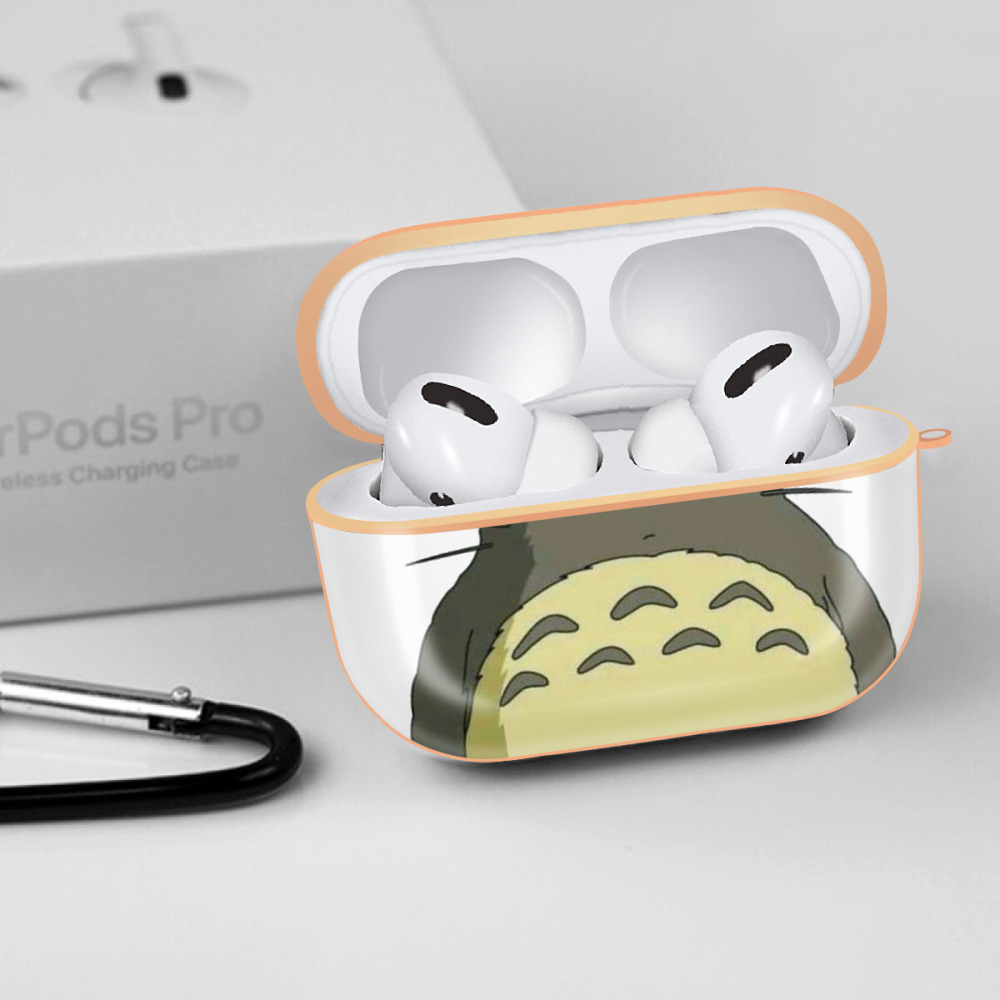 となりのトトロ 草壁メイ 草壁サツキ My Neighbor Totoro Satsuki Kusakabe Mei Kusakabe 【AirPods Pro用】ハードシェル保護ケース｜耐衝撃・防指紋・カラビナ付き商品仕様