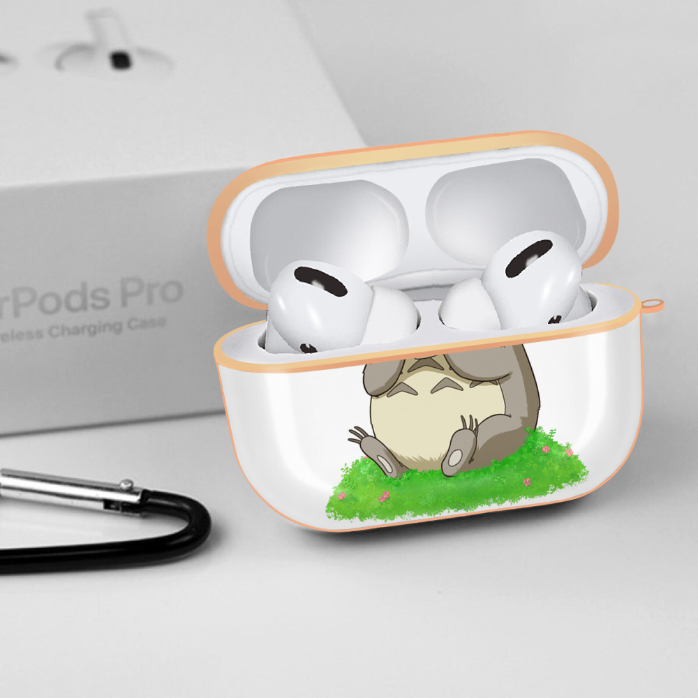 となりのトトロ 草壁メイ 草壁サツキ My Neighbor Totoro Satsuki Kusakabe Mei Kusakabe 【AirPods Pro用】ハードシェル保護ケース｜耐衝撃・防指紋・カラビナ付き商品仕様