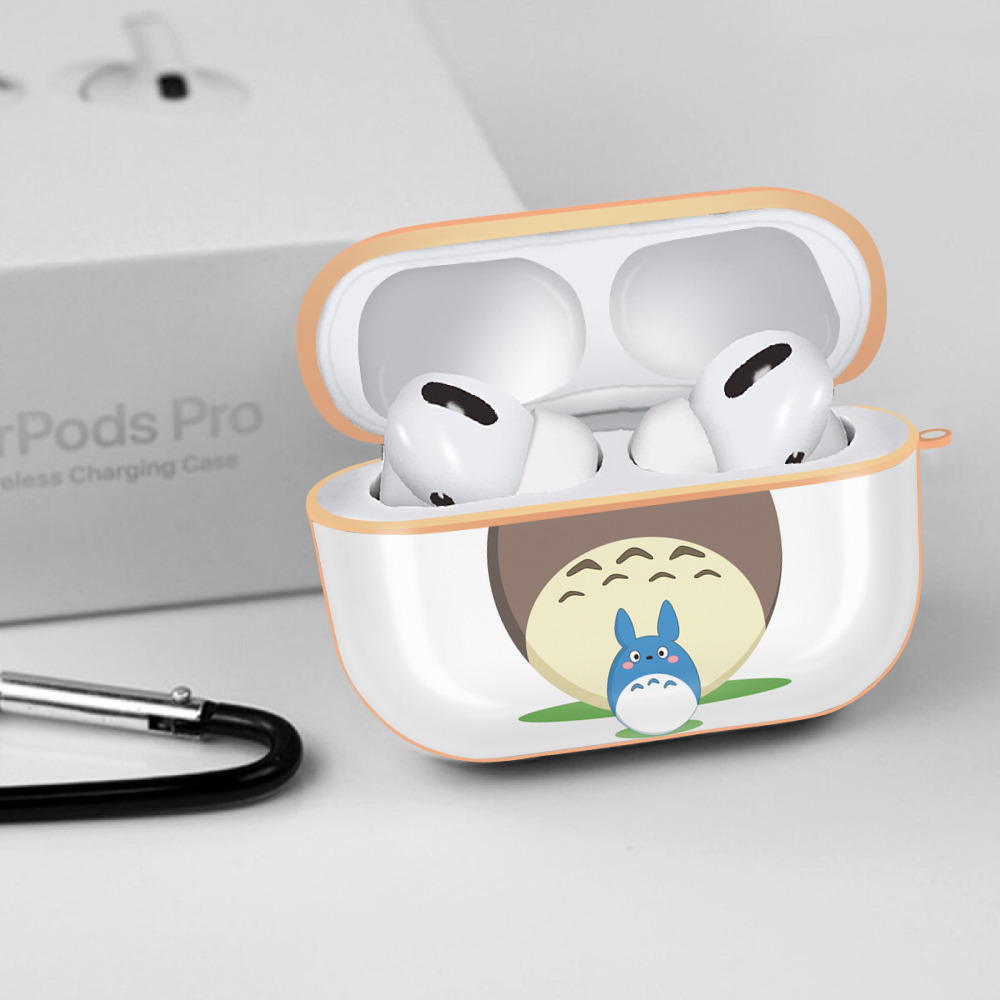 となりのトトロ 草壁メイ 草壁サツキ My Neighbor Totoro Satsuki Kusakabe Mei Kusakabe 【AirPods Pro用】ハードシェル保護ケース｜耐衝撃・防指紋・カラビナ付き商品仕様