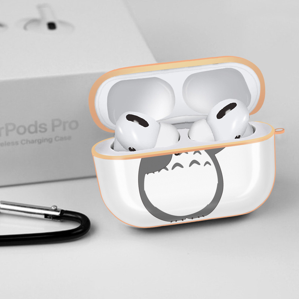 となりのトトロ 草壁メイ 草壁サツキ My Neighbor Totoro Satsuki Kusakabe Mei Kusakabe 【AirPods Pro用】ハードシェル保護ケース｜耐衝撃・防指紋・カラビナ付き商品仕様
